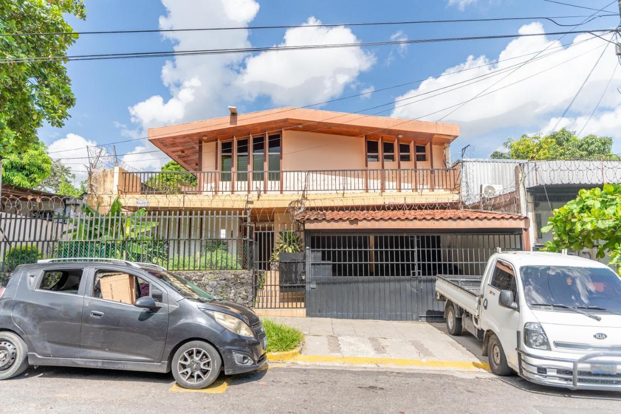 Volcano Hostal Y Restaurante San Salvador Kültér fotó